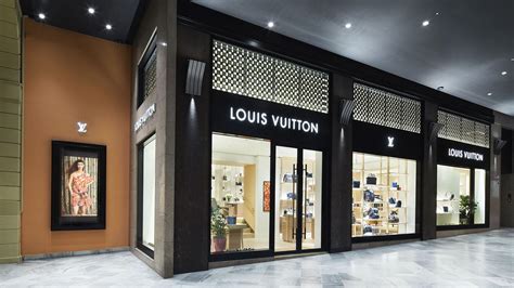 Louis Vuitton Bologna Store in Bologna, Italy 